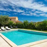 Beautiful Benvenuti With Private Pool Near