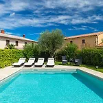 Beautiful Benvenuti With Private Pool Near 모토분