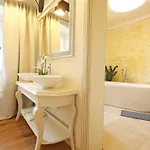 Beautiful Benvenuti With Private Pool Near * 모토분