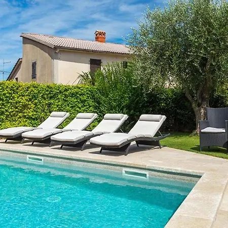 Βίλα Beautiful Benvenuti With Private Pool Near